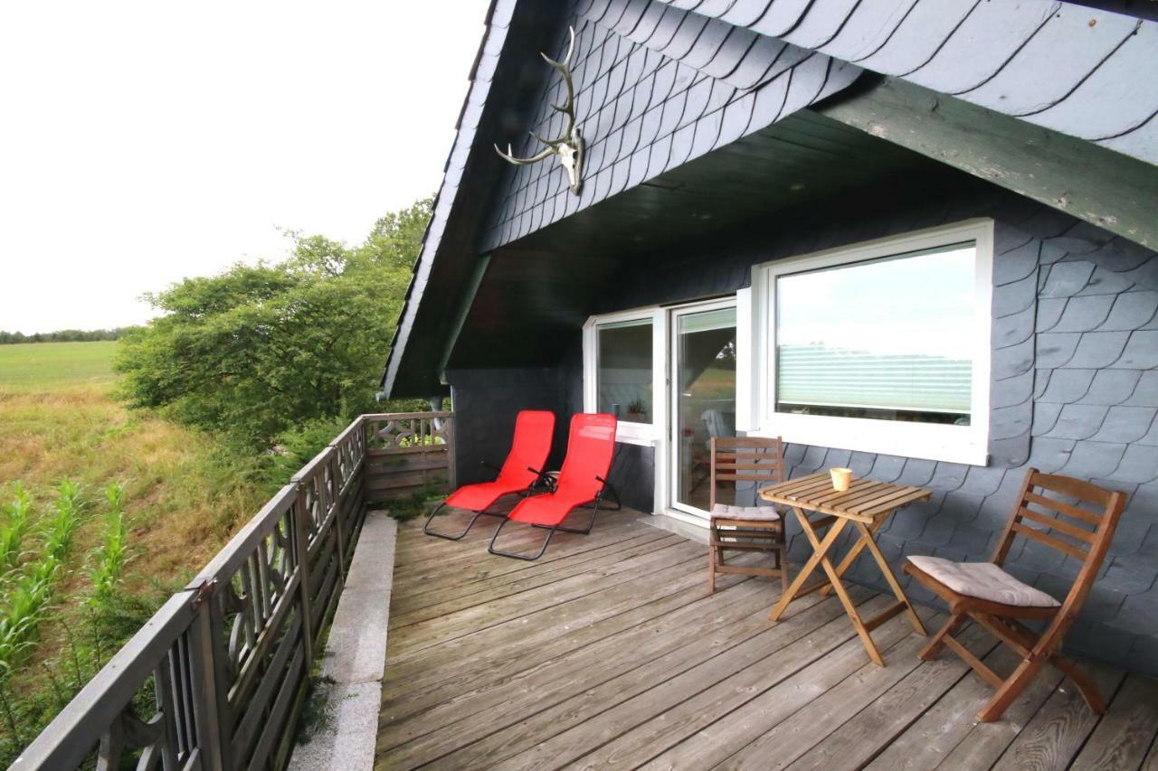 Kleines Haus Mitten In Der Natur Mit Eigener Terrasse Und Sonnenbalkon Halver Exterior foto